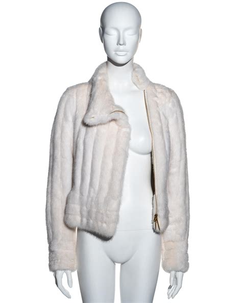 gucci mink wortyh|Gucci by Tom Ford white quilted mink fur jacket, fw 2000 .